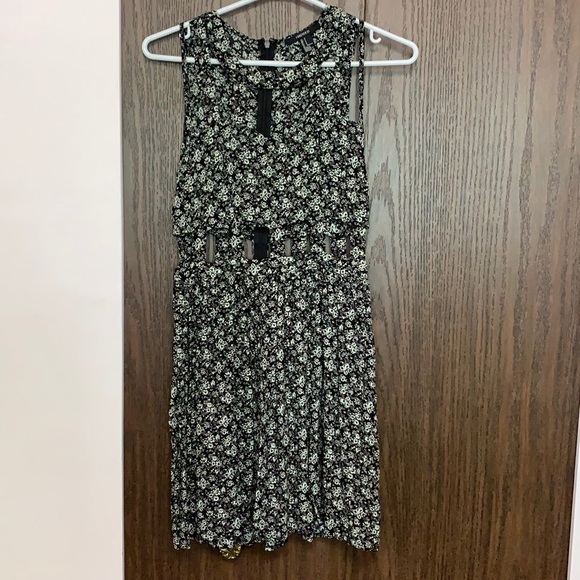 Forever 21 Cutout Dress - Picture 1 of 3